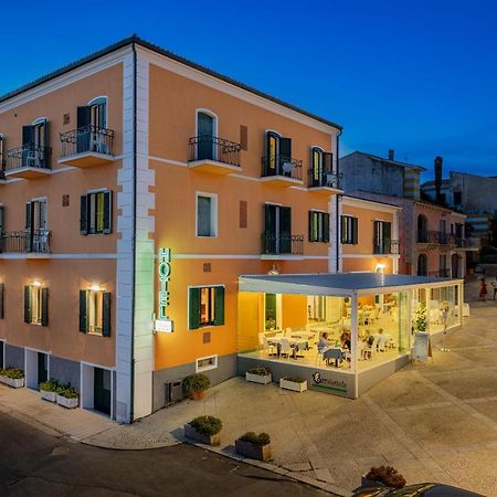 Hotel Marinaro Санта-Тереза-Галлура Экстерьер фото