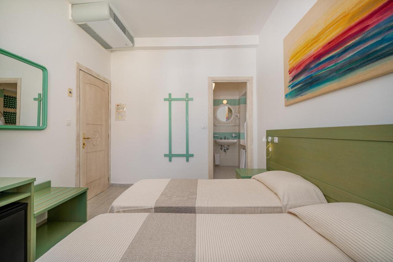 Hotel Marinaro Санта-Тереза-Галлура Экстерьер фото