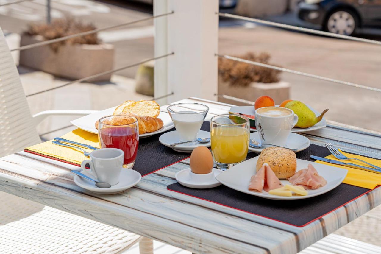 Hotel Marinaro Санта-Тереза-Галлура Экстерьер фото