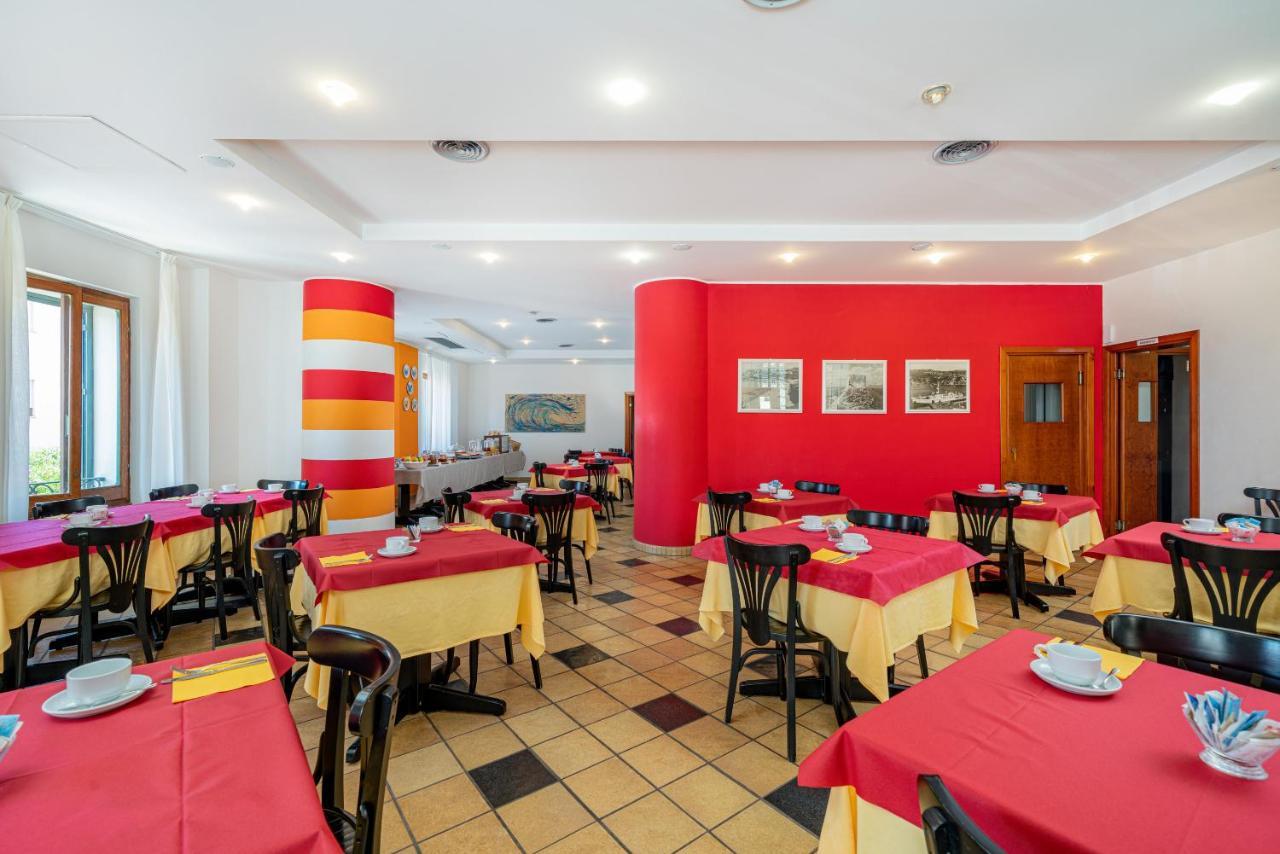 Hotel Marinaro Санта-Тереза-Галлура Экстерьер фото