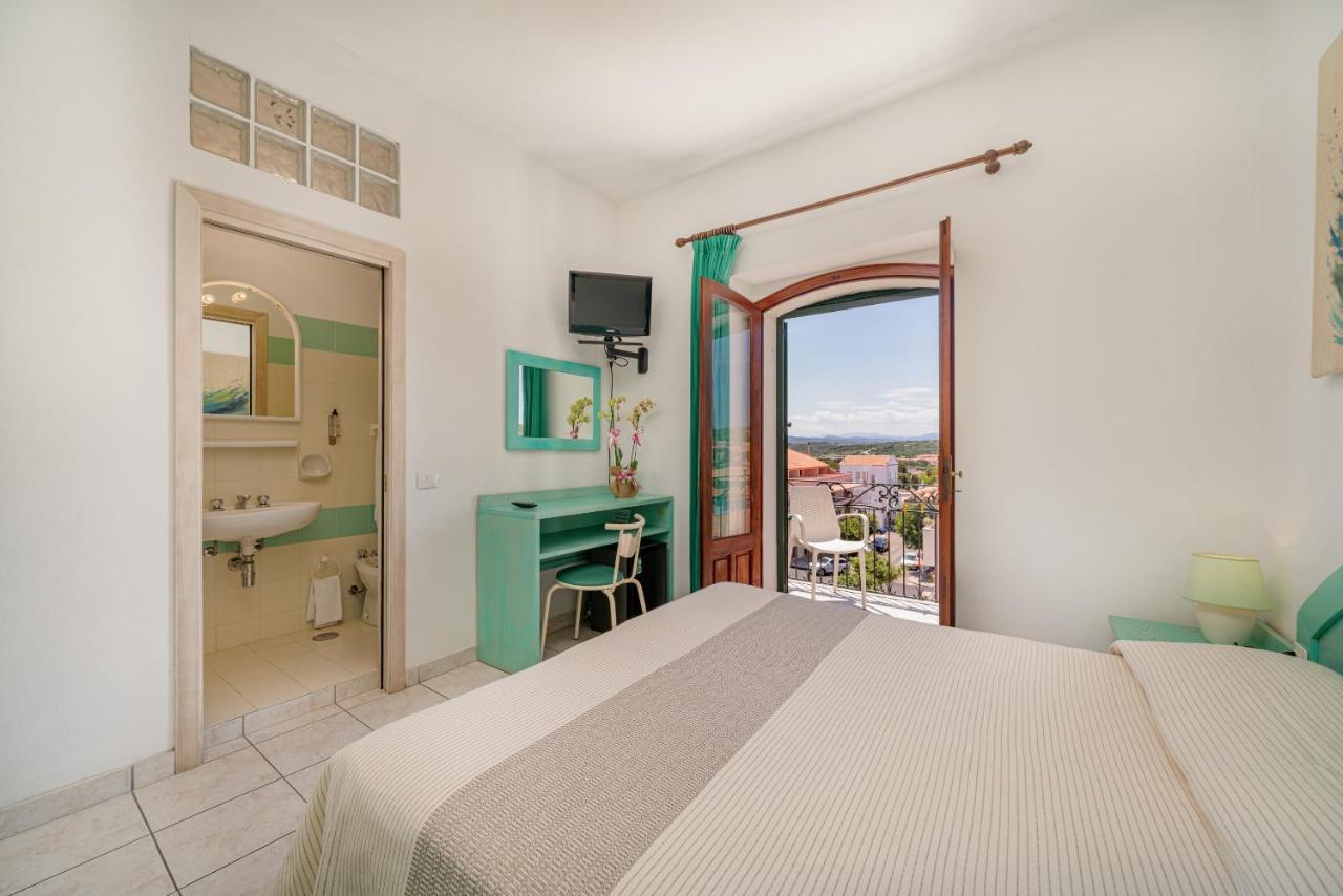 Hotel Marinaro Санта-Тереза-Галлура Экстерьер фото