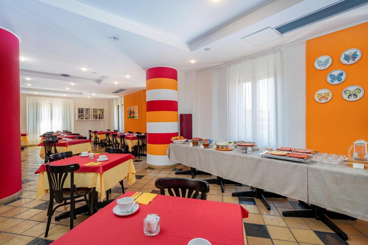 Hotel Marinaro Санта-Тереза-Галлура Экстерьер фото